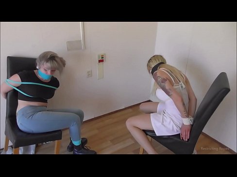 ❤️ Verslaafd / vastgebonden en de mond gesnoerd / jonkvrouw in nood ❤️ Super sex at porn nl.passionateembracespotlight.ru ❌