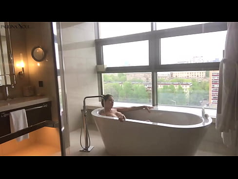 ❤️ Enorme babe die hartstochtelijk haar poesje aftrekt in de badkamer ❤️ Super sex at porn nl.passionateembracespotlight.ru ❌