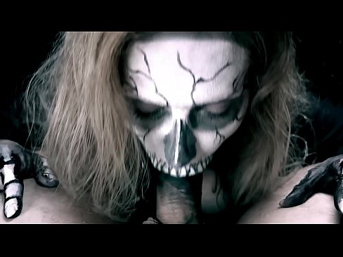 ❤️ Demon girl zuigt pik met haar zwarte mond en slikt sperma. ❤️ Super sex at porn nl.passionateembracespotlight.ru ❌